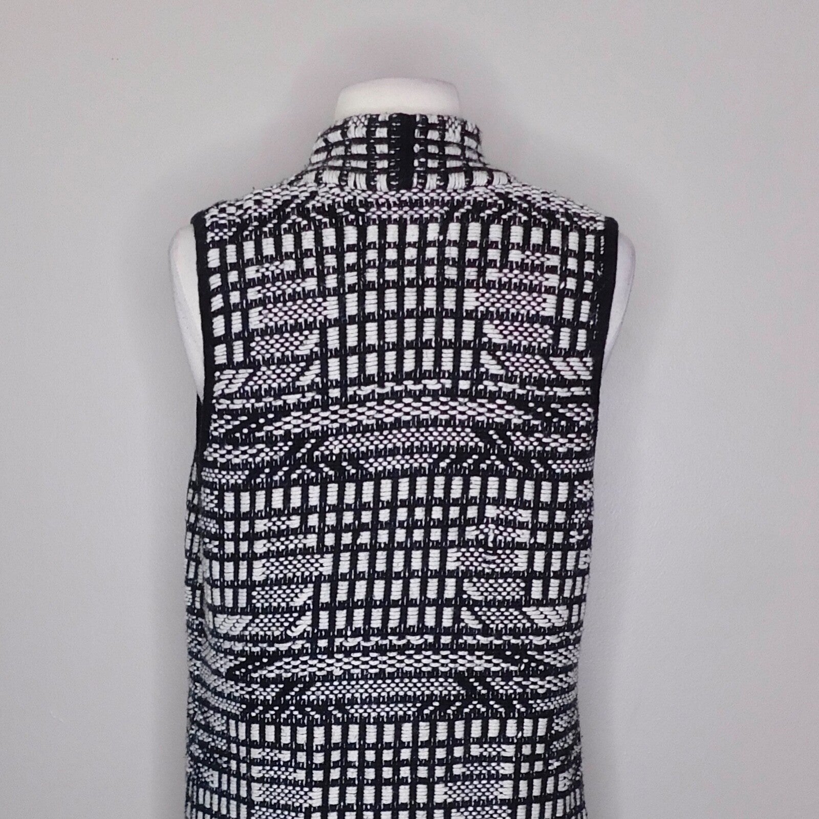Anthropologie ANGEL OF THE NORTH Roenne Black & White Sweater Vest ~ Small