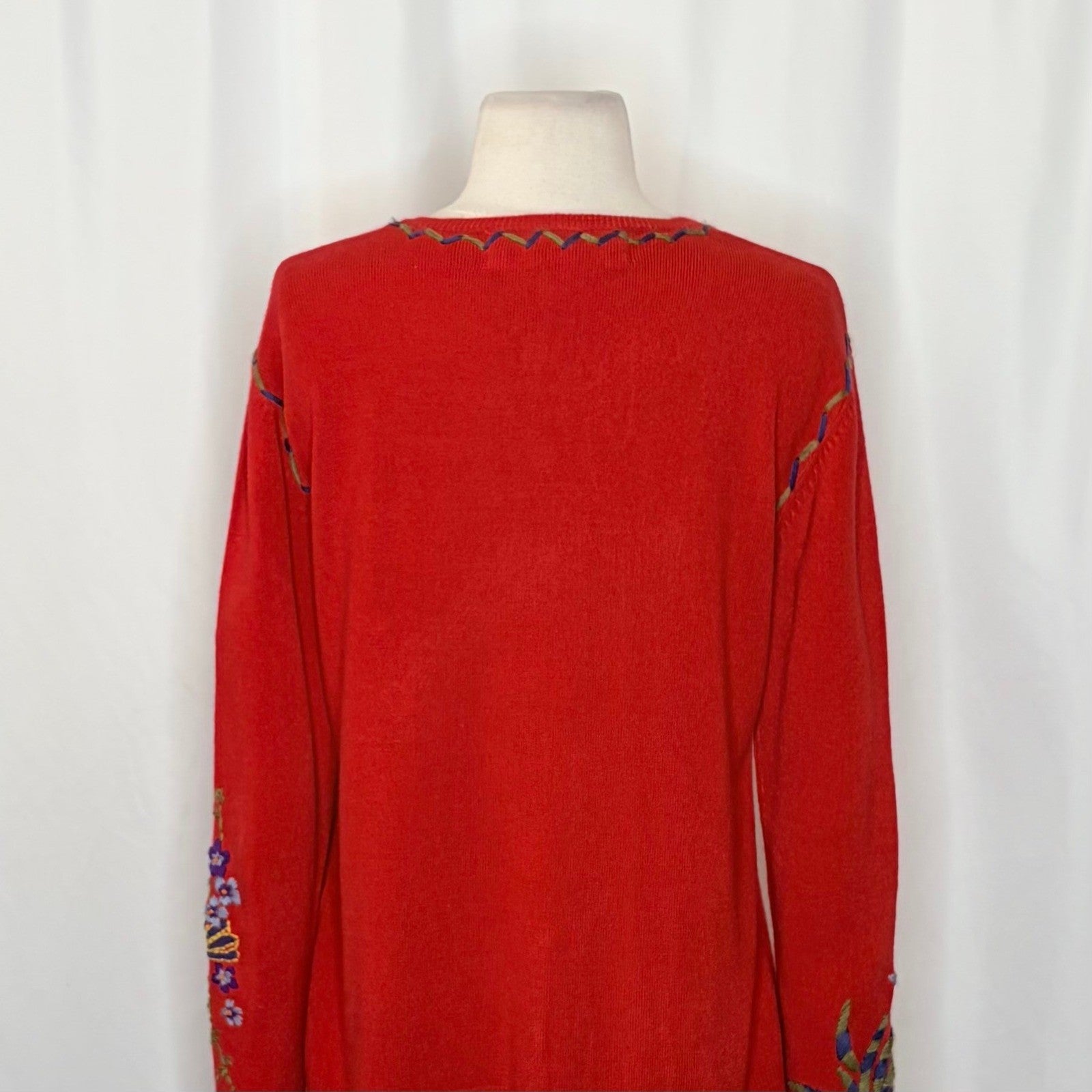 GW JEANS CO. Red Embroidered Asian Floral Cardigan Sweater Medium