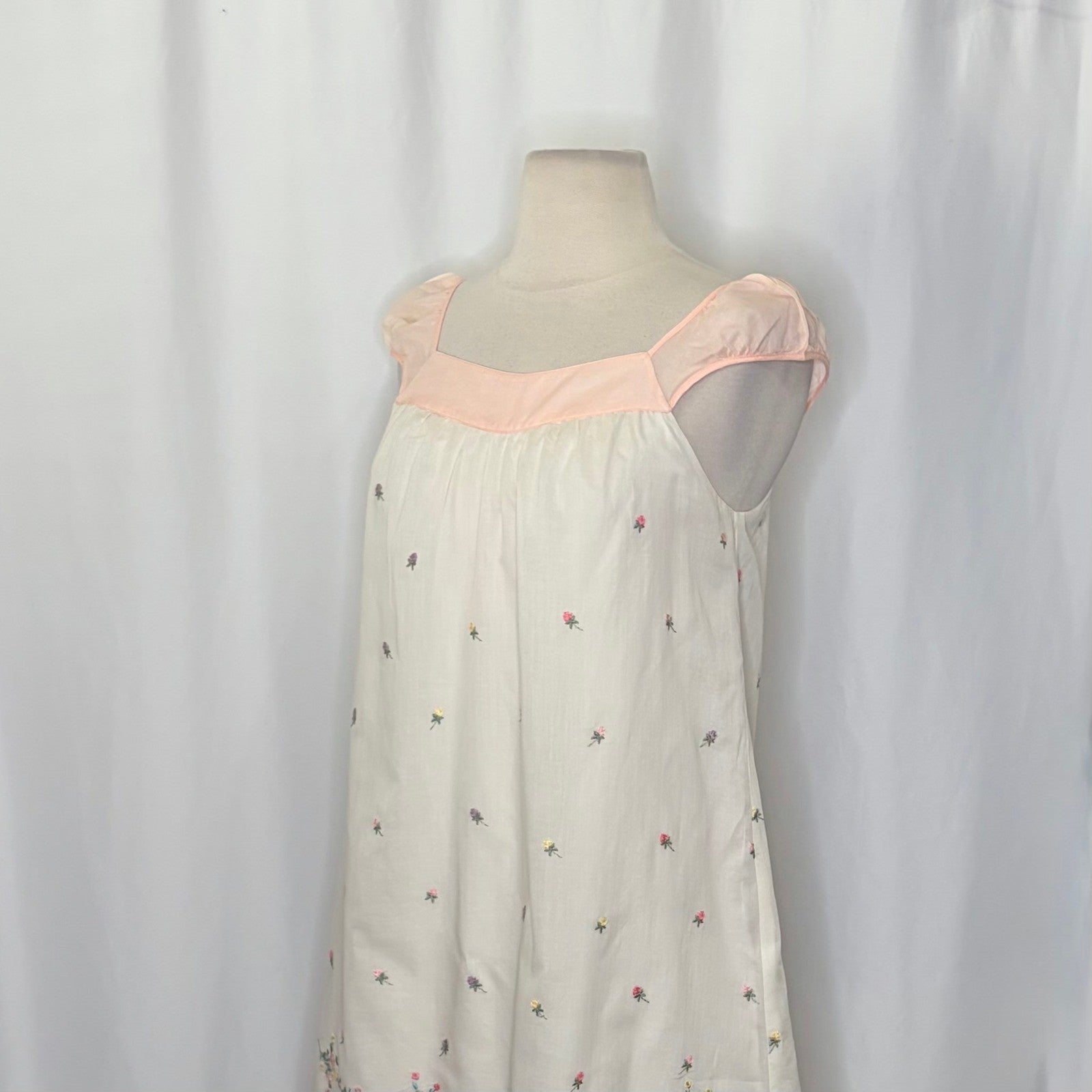 Vintage BETSEY JOHNSON Floral Embroidered Shift Dress Y2K Pink Cottage Size 2