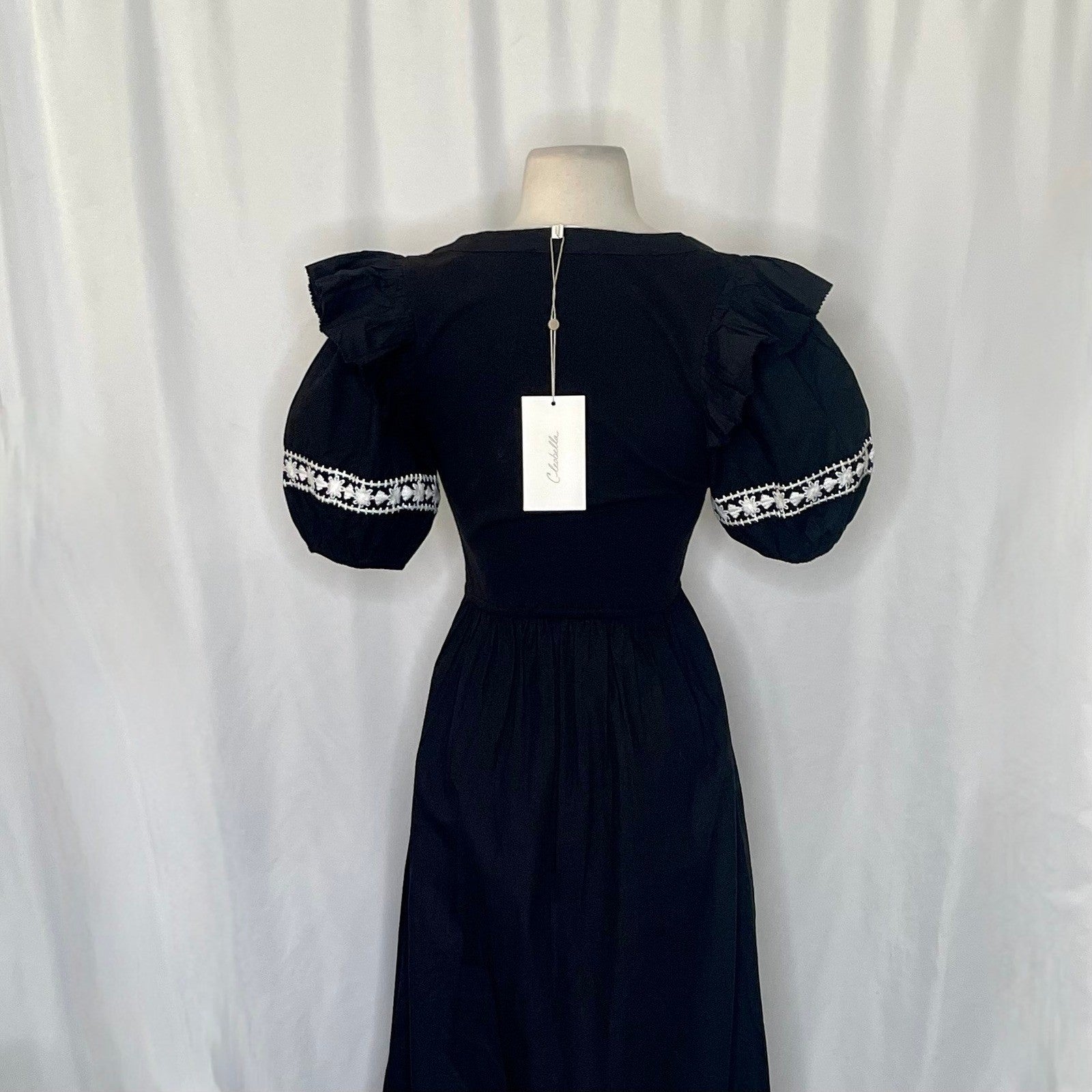 NWT!! CLEOBELLA Selma Midi Dress Embroidered Black Ruffle Puff Sleeves X-Small