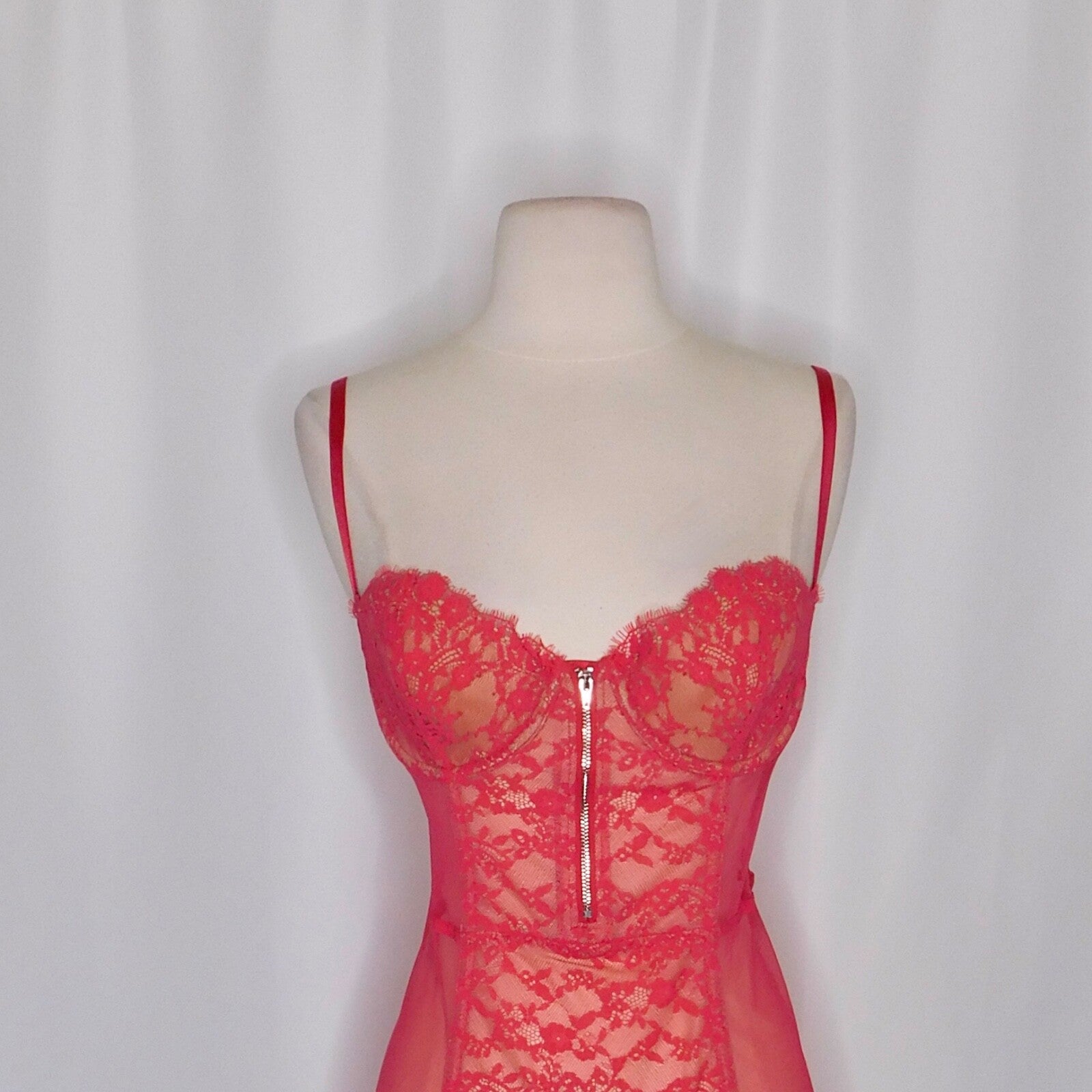 VICTORIA'S SECRET Barbie Hot Pink Lace Corset Bustier Garter Lingerie 34C