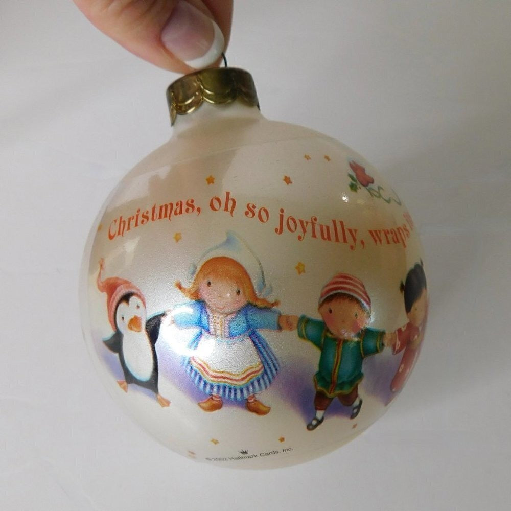 Vintage HALLMARK Keepsake Ornament Christmas Around the World 2002 Ball