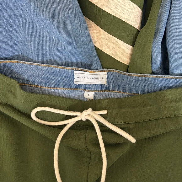 AUSTIN LANDING Sporty Jogger Jeans Green Stripes Denim Back Size 5 Juniors Small