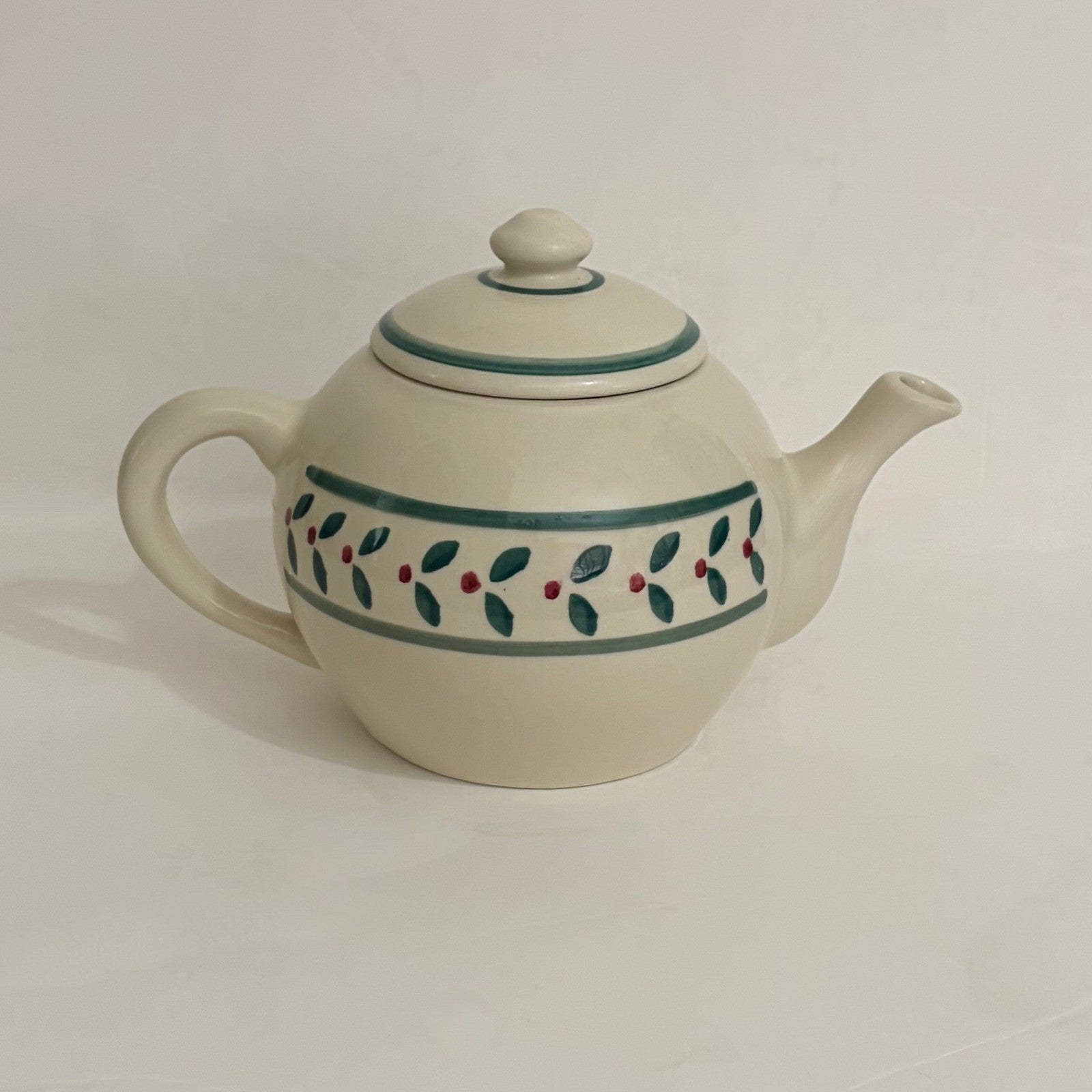 Vintage HARTSTONE Pottery Stoneware Berries Teapot Lidded Ceramic Made in USA