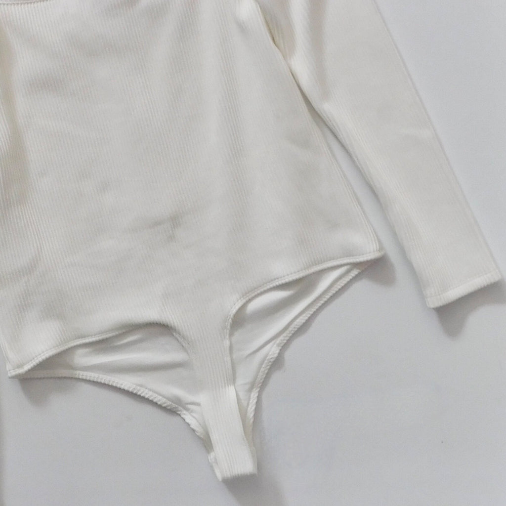 NWT!! GOOD AMERICAN Half Zip Off Shoulder White Ribbed Thong Bodysuit 4 X-Large