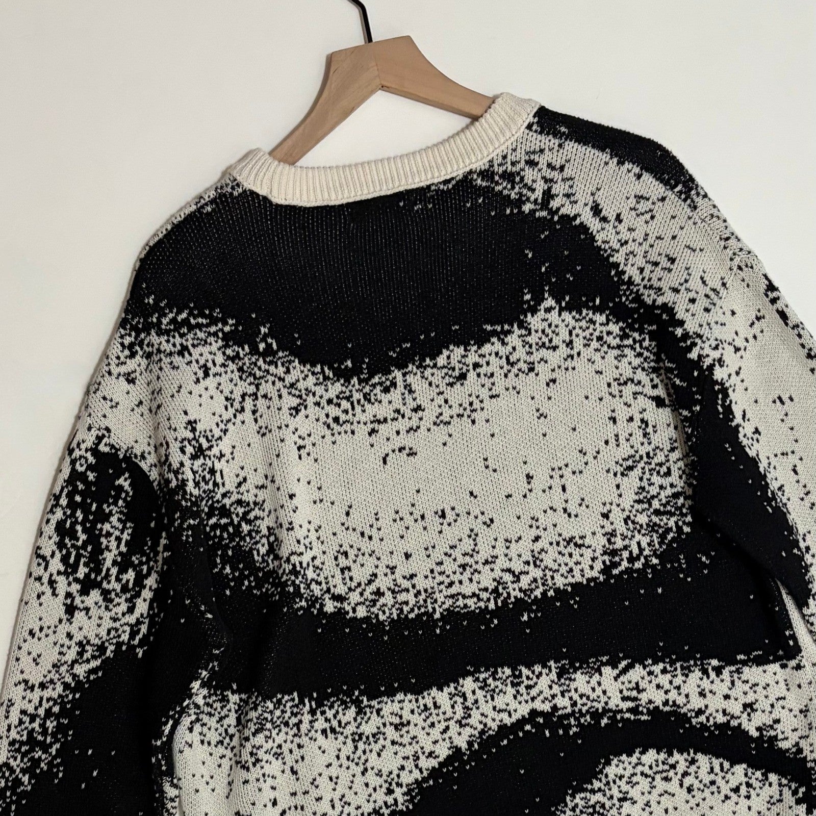 Men's ZARA Pixelated Jacquard Sweater Crewneck Crew Pullover Knit Black Medium