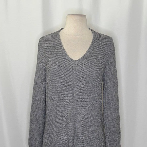 By ANTHROPOLOGIE Rocio Ribbed Tie Front Sweater Solid Gray V Neck Knit Medium