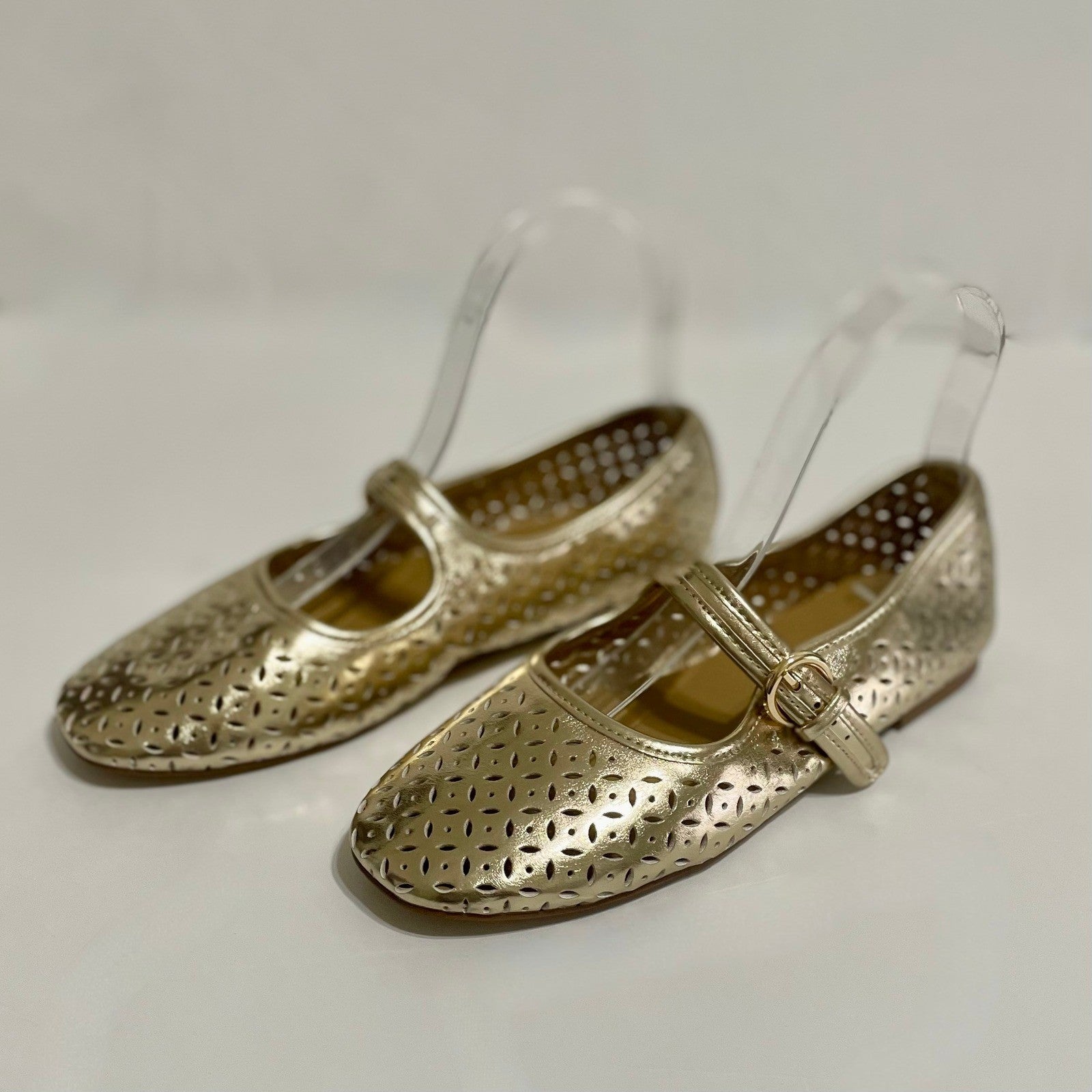 Girl's J. CREW Factory Perforated Metallic Mary Janes Shoes Buckles Party Size 4