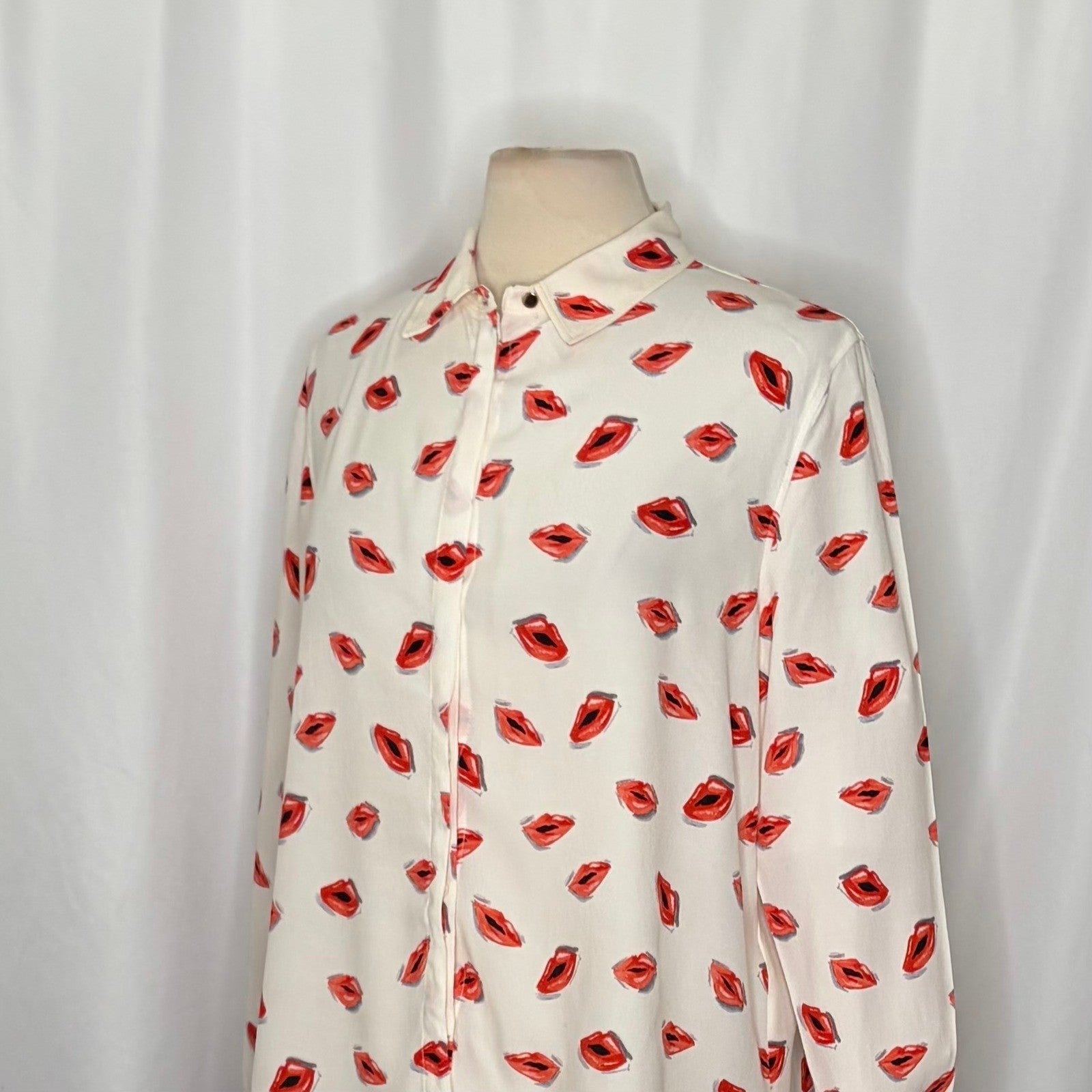 ZARA ZW Collection White Pink Lips Print Buttondown Top Blouse Lipstick X-Large