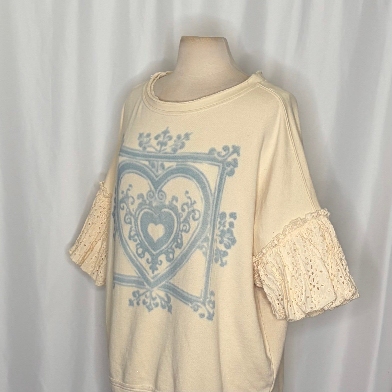 NWT!! FREE PEOPLE Doily Sweatshirt Heart Ivory Blue Eyelet Lace Bohemian Small