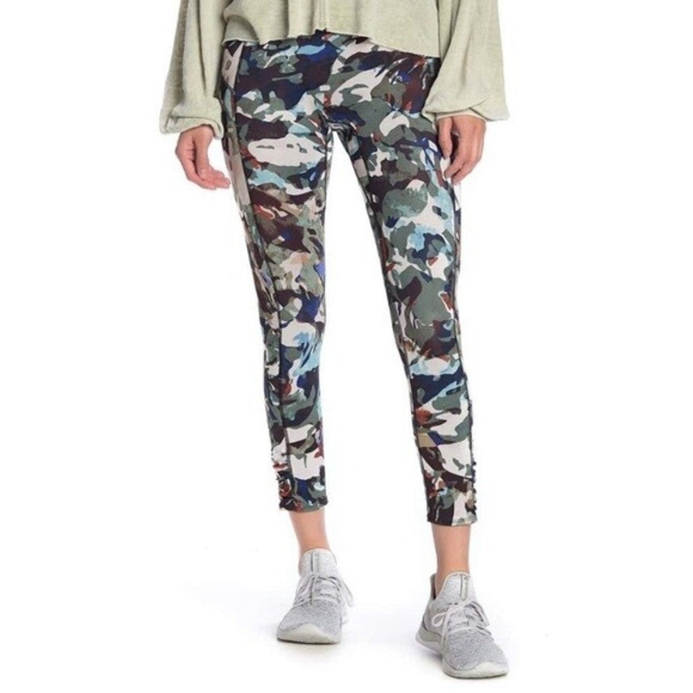 FREE PEOPLE FP Movement Guinevere Camo Leggings 7/8 Pocket Ruched X-Small
