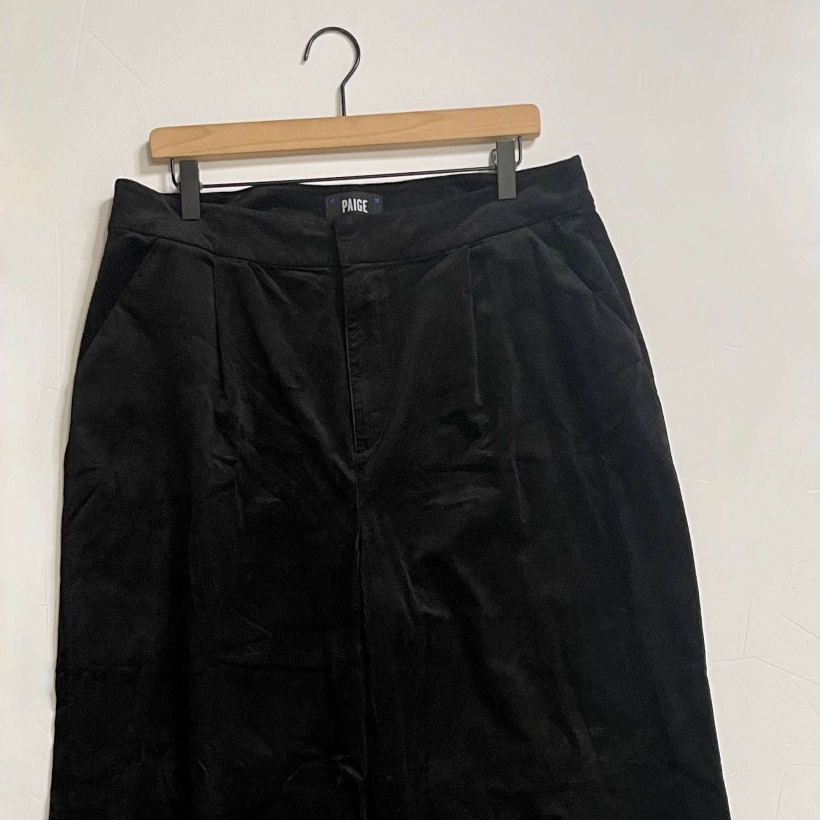 PAIGE Tinesha Corduroy Wide Leg High Rise Pants Solid Black Stretch Size 10