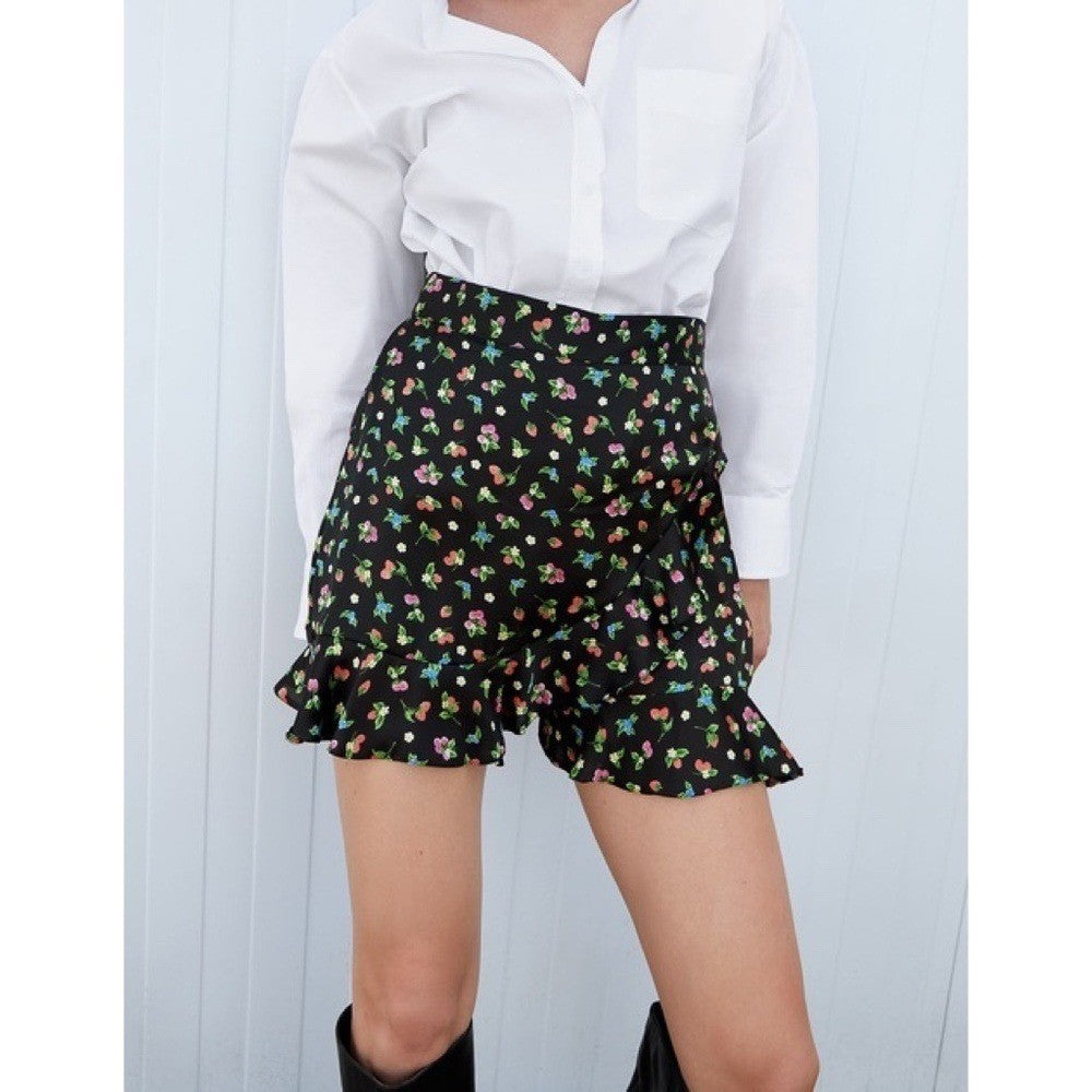 ZARA Black Floral Fruit Berries Ruffled Satin Shorts Skort Satin Summer X-Small