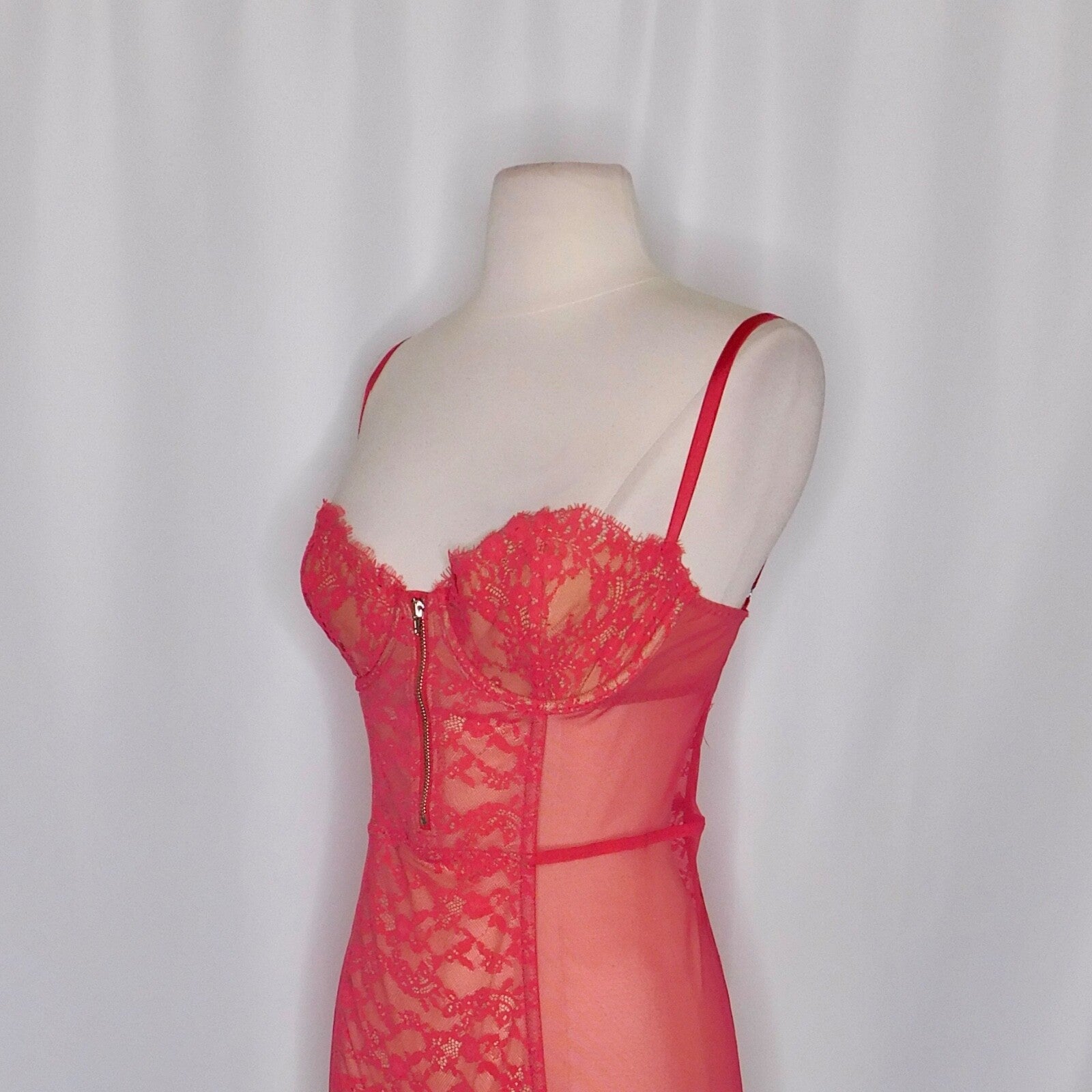 VICTORIA'S SECRET Barbie Hot Pink Lace Corset Bustier Garter Lingerie 34C