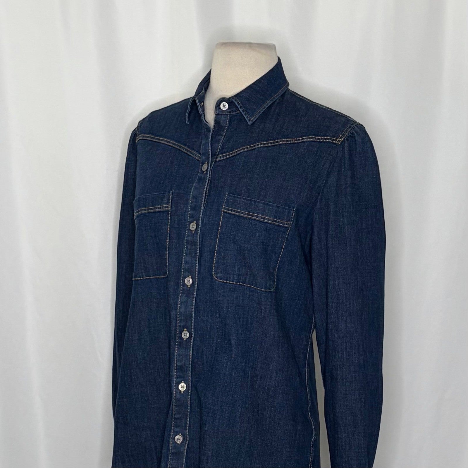 Women's UNTUCKIT Jenna Buttondown Denim Shirt Top Pockets Dark Wash Preppy 8