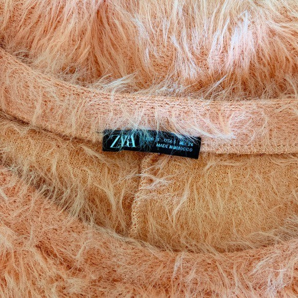 ZARA Pink Fuzzy Shag Pullover Sweater Cropped Blogger Favorite Knitwear Small