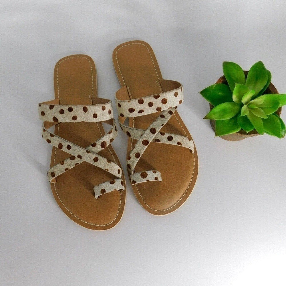 NEW!! Anthropologie COCONUTS by Matisse Dotted Strappy Sandals Calf Hair Flats 7