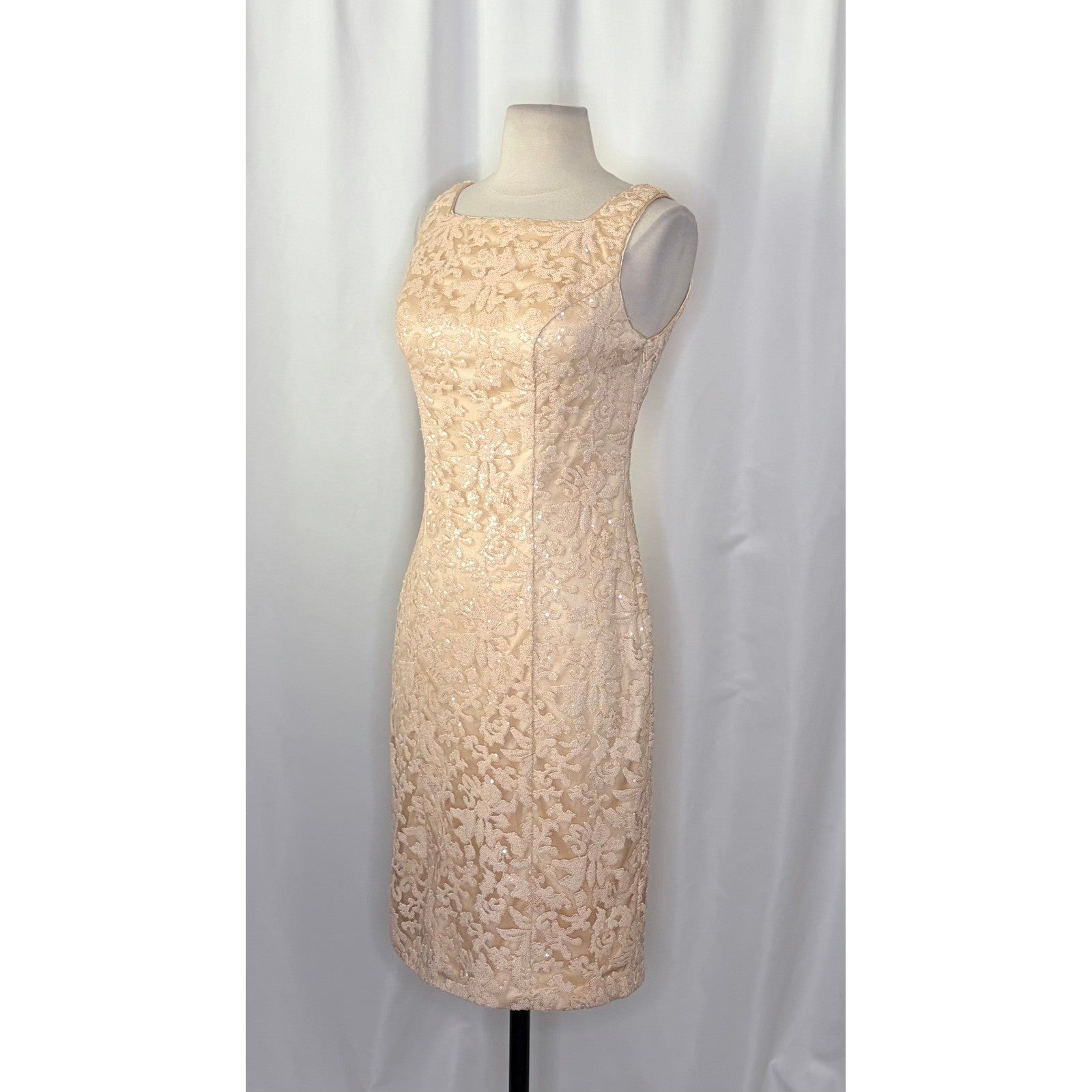 SUE WONG Nocturne Champagne Sequin Sleeveless Party Cocktail Sheath Dress Size 4