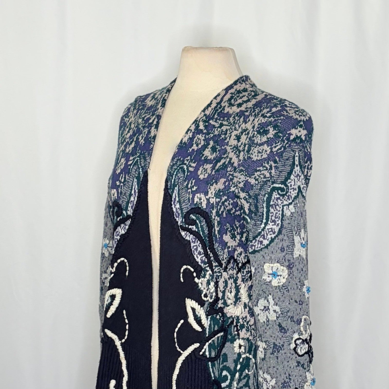 Anthropologie HWR Emmia Hand-Stitched Embroidered Cardigan Sweater Medium