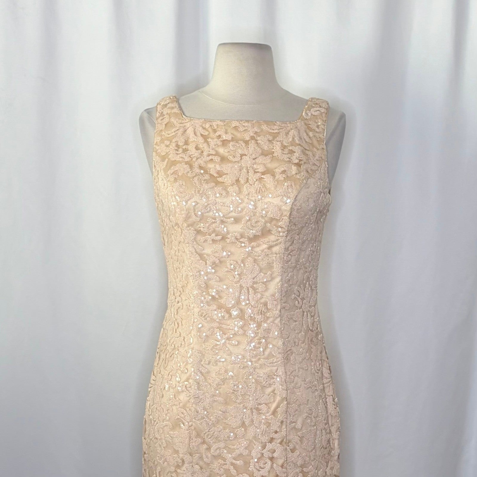 SUE WONG Nocturne Champagne Sequin Sleeveless Party Cocktail Sheath Dress Size 4