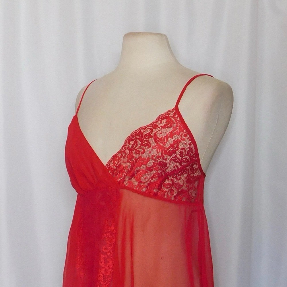 Vintage VICTORIA'S SECRET Gold Label Red Lace Chemise Gown Babydoll Medium