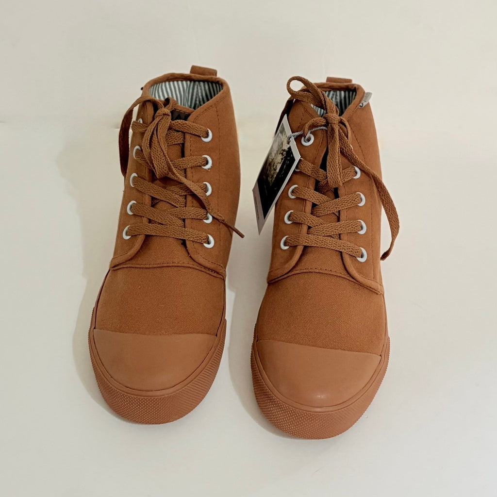 NWT!! BANGS Sunrise Mountain Embroidered High Top Shoes Men's 6 Women's 7.5