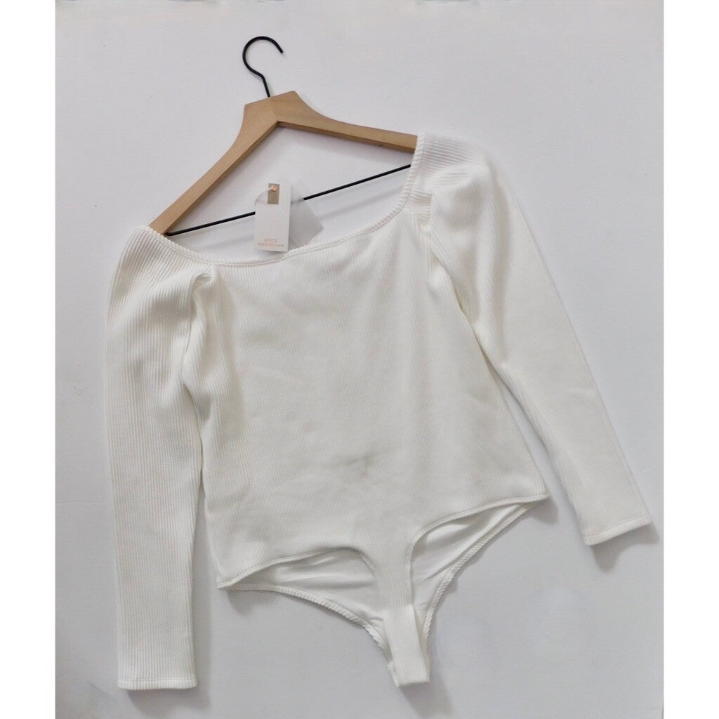 NWT!! GOOD AMERICAN Half Zip Off Shoulder White Ribbed Thong Bodysuit 4 X-Large