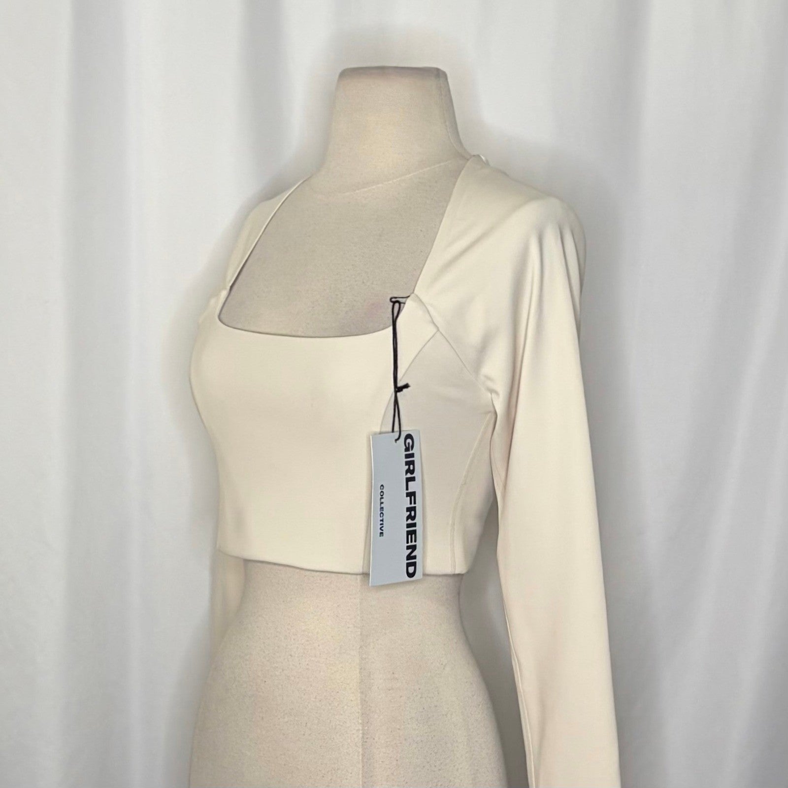 NWT!! GIRLFRIEND COLLECTIVE Kinsley Ivory Long Sleeve Cropped Top Medium