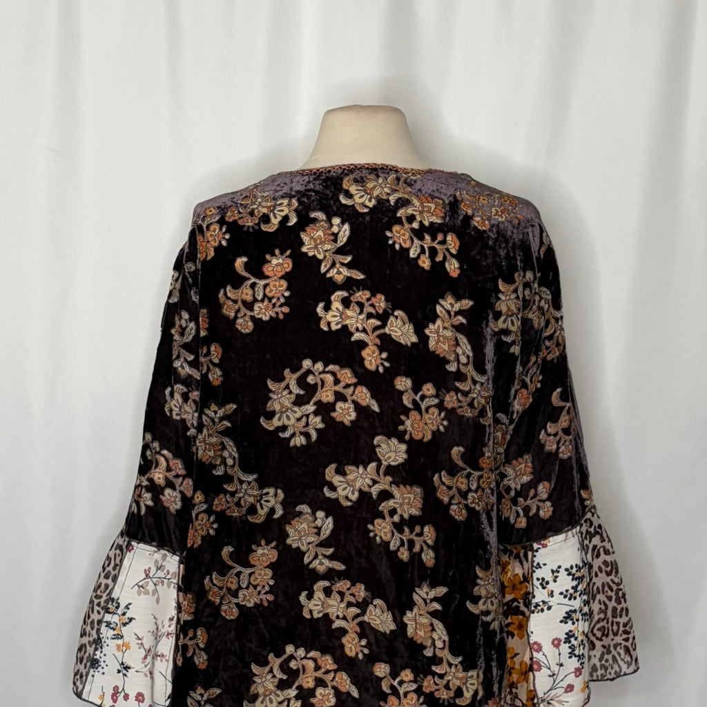 JOHN MARK Floral Velvet Burnout Animal Bell Sleeve Blouse Top Tie Waist Large