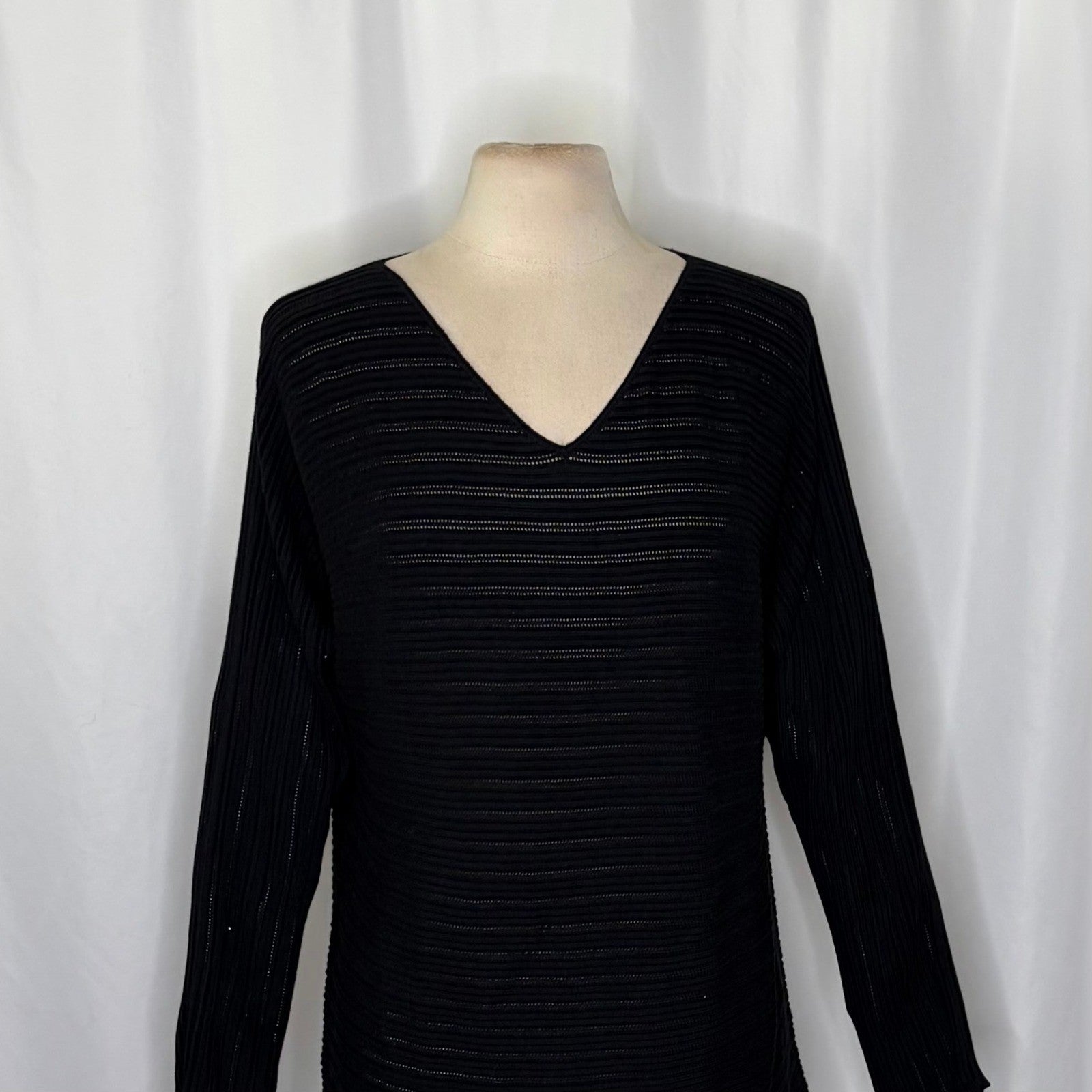 NWT!! TOMMY BAHAMA Jewel Bay Black Sequin V Neck Sweater Pullover Knit Large
