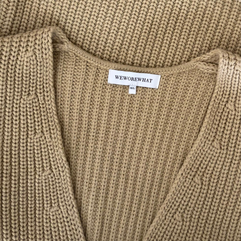 WEWOREWHAT Solid V Neck Sweater Solid Tan Oat Oversized Knitwear Medium Large