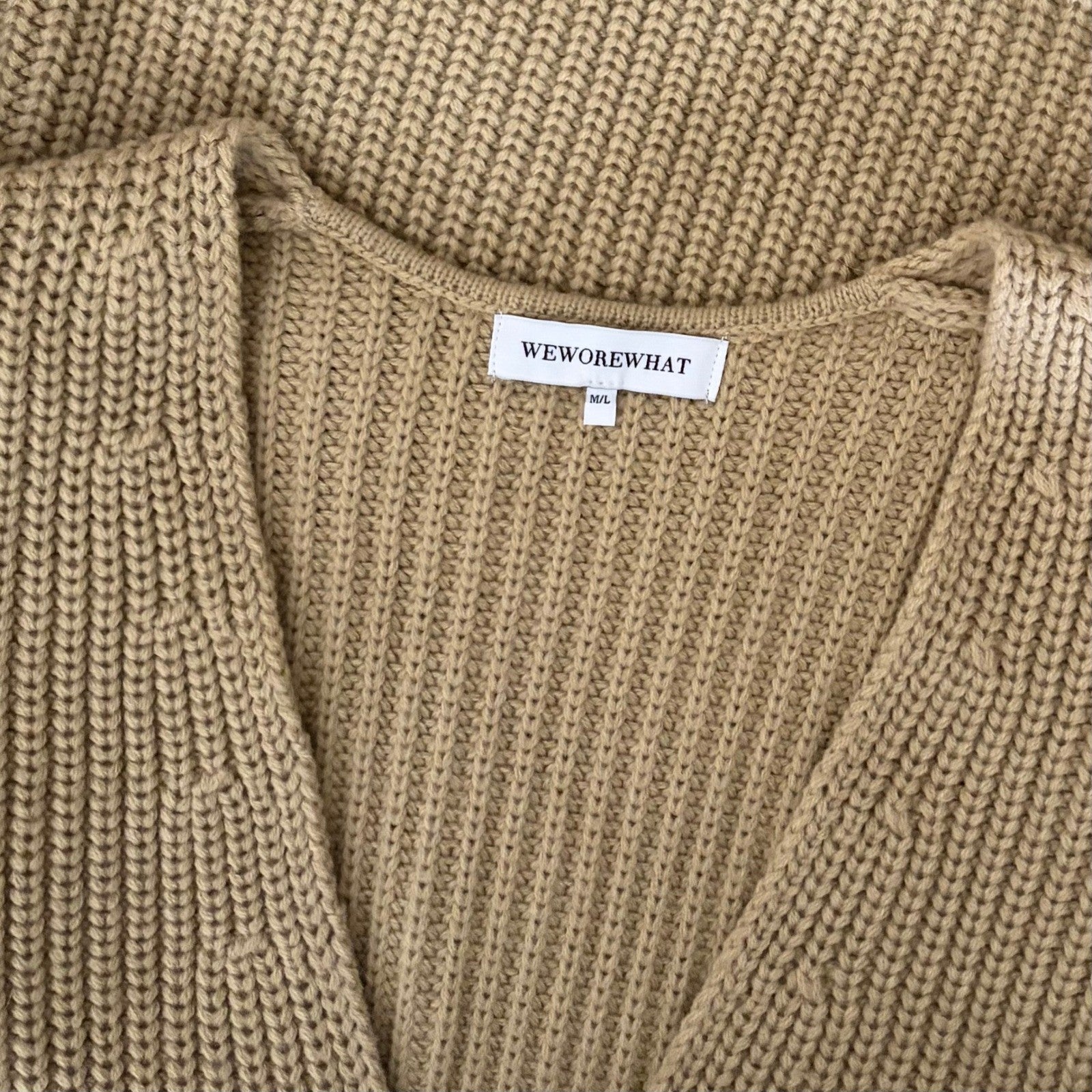 WEWOREWHAT Solid V Neck Sweater Solid Tan Oat Oversized Knitwear Medium Large