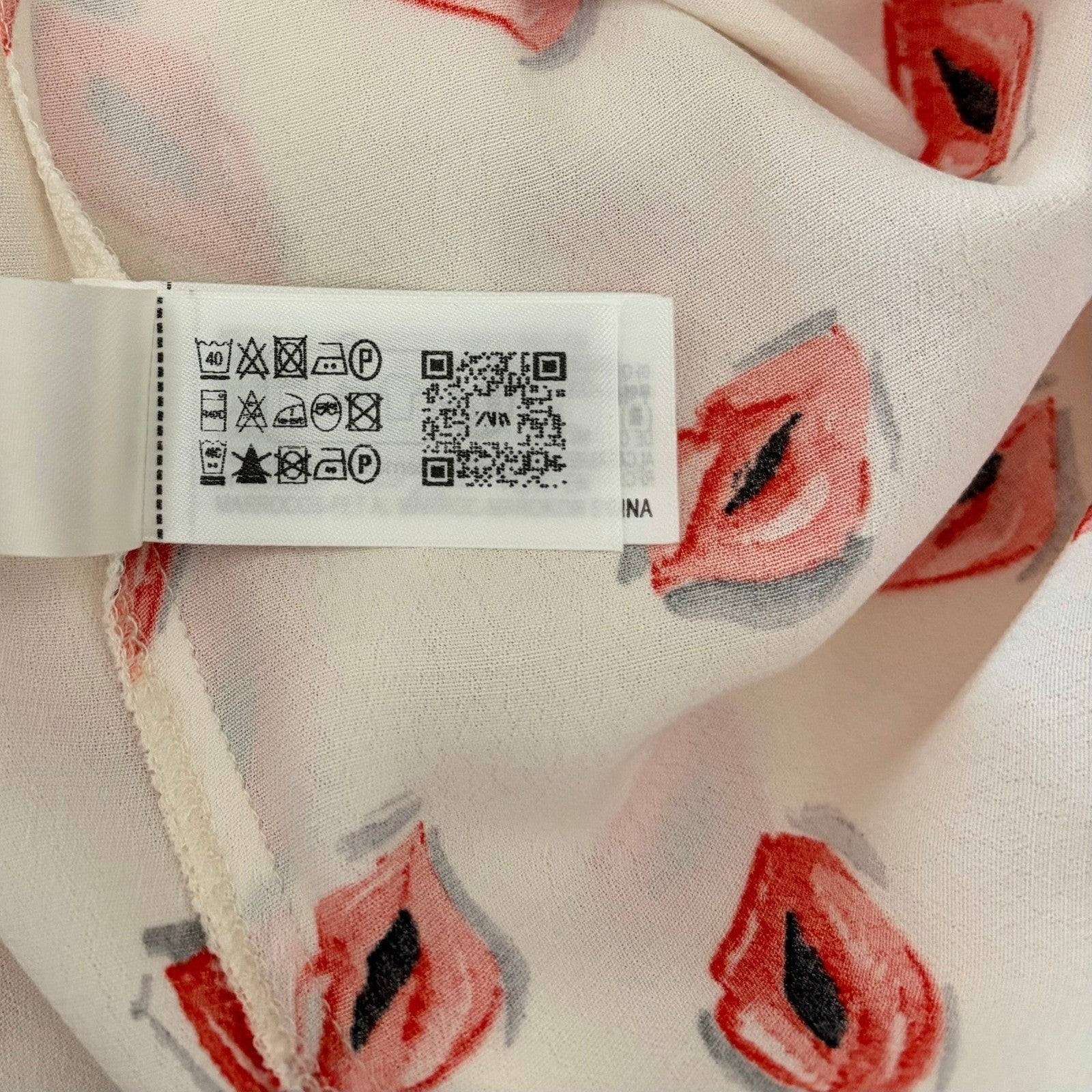 ZARA ZW Collection White Pink Lips Print Buttondown Top Blouse Lipstick X-Large