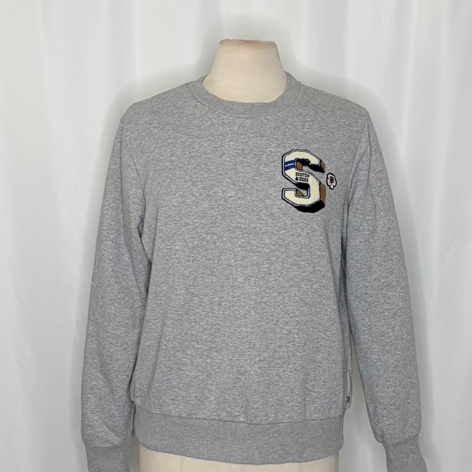 SCOTCH & SODA Artwork Crew Neck Sweatshirt Gray Monogram S Academia Medium