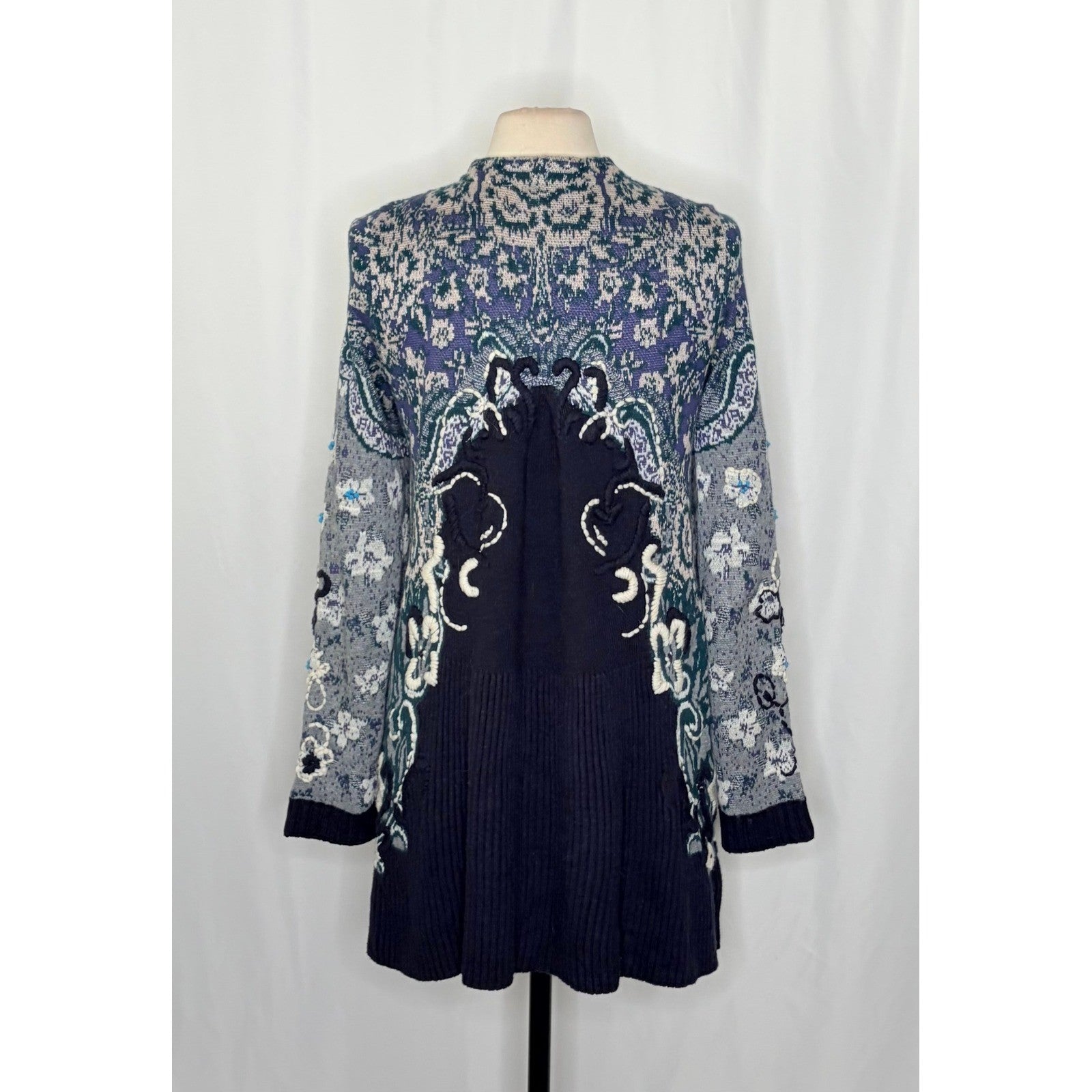 Anthropologie HWR Emmia Hand-Stitched Embroidered Cardigan Sweater Medium