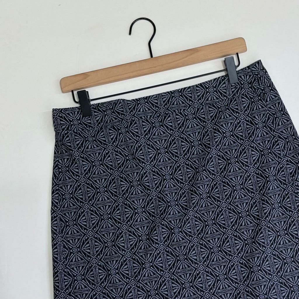 RIPSKIRT HAWAII Rip Skirt Length 2 Wrap Skirt Black Pearl Batik Grey Medium