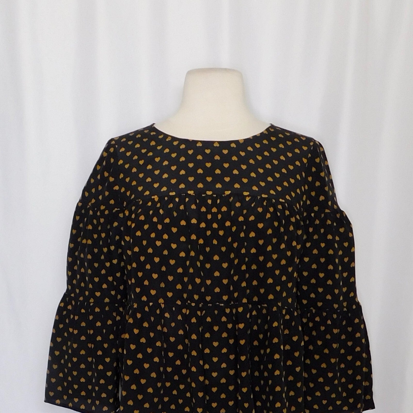 MADEWELL Silk Black Gold Heart Flip Button Back Tiered Top Blouse X-Small