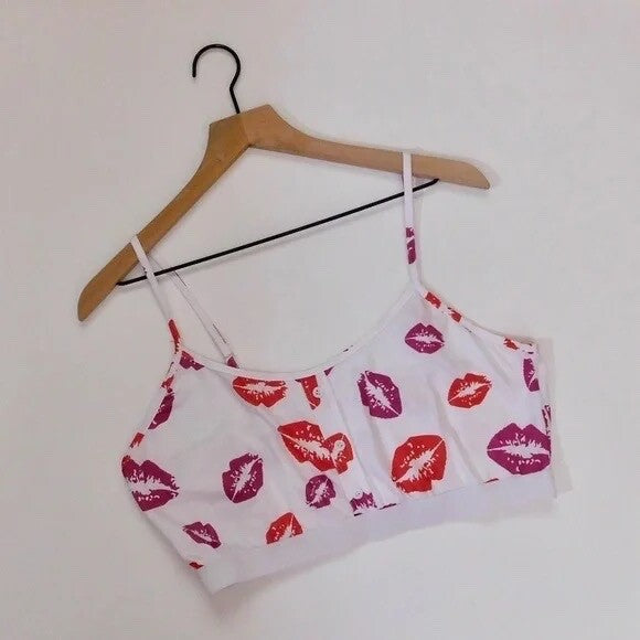 NEW!! HOT LIPS Lipstick Kiss Cropped Loungewear Two Piece Set Top Shorts Large
