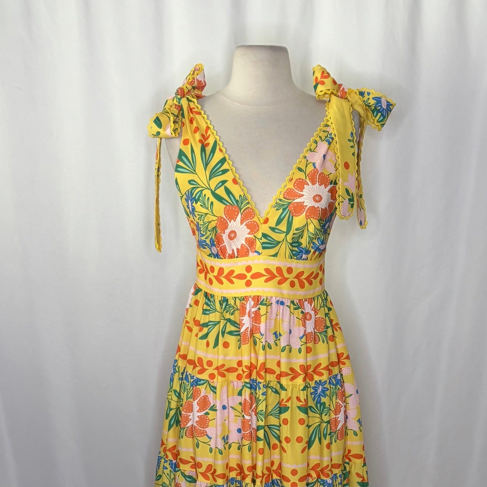 NWT!! CHELSEA & VIOLET Cecily Maxi Dress Yellow Floral Vacation Tiered X-Small