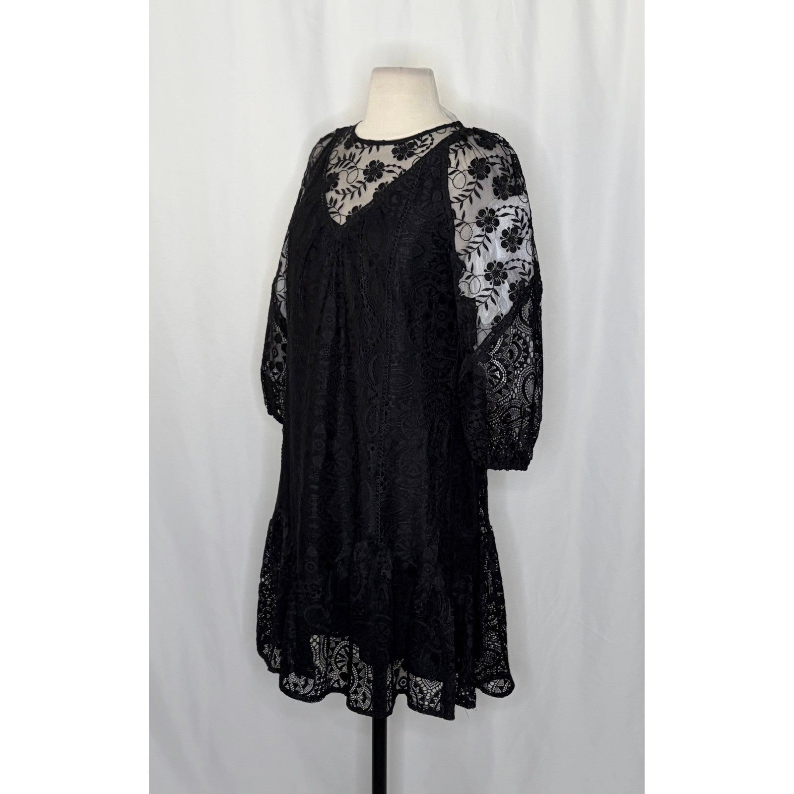 NWT!! SUNDANCE Brynlee Dress Black Floral Lace Coquette Romantic Lacey X-Small
