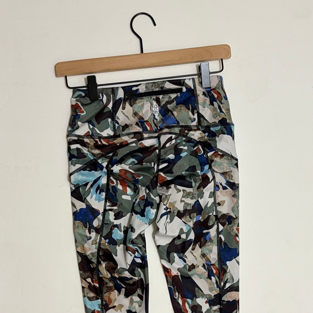 FREE PEOPLE FP Movement Guinevere Camo Leggings 7/8 Pocket Ruched X-Small