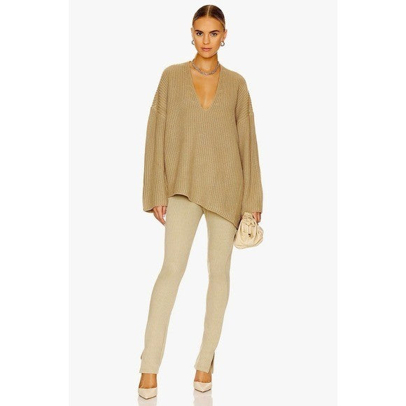 WEWOREWHAT Solid V Neck Sweater Solid Tan Oat Oversized Knitwear Medium Large