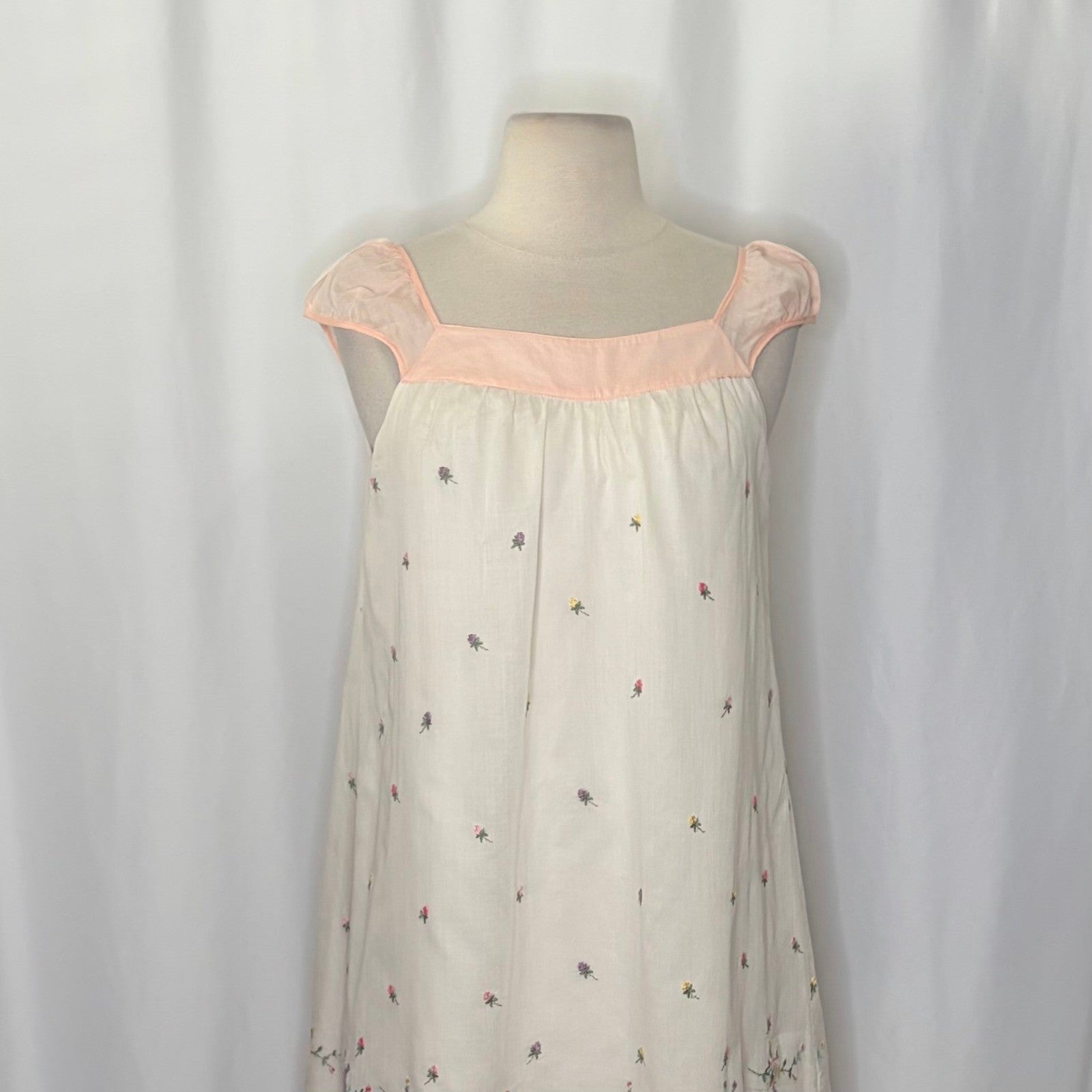 Vintage BETSEY JOHNSON Floral Embroidered Shift Dress Y2K Pink Cottage Size 2
