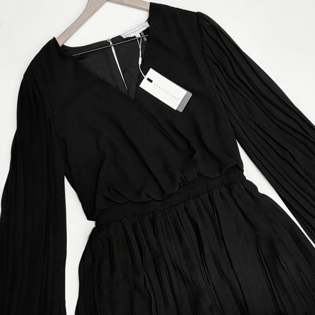 NWT!! ENDLESS ROSE Black Pleated Romper Playsuit Solid Black Flirty Large