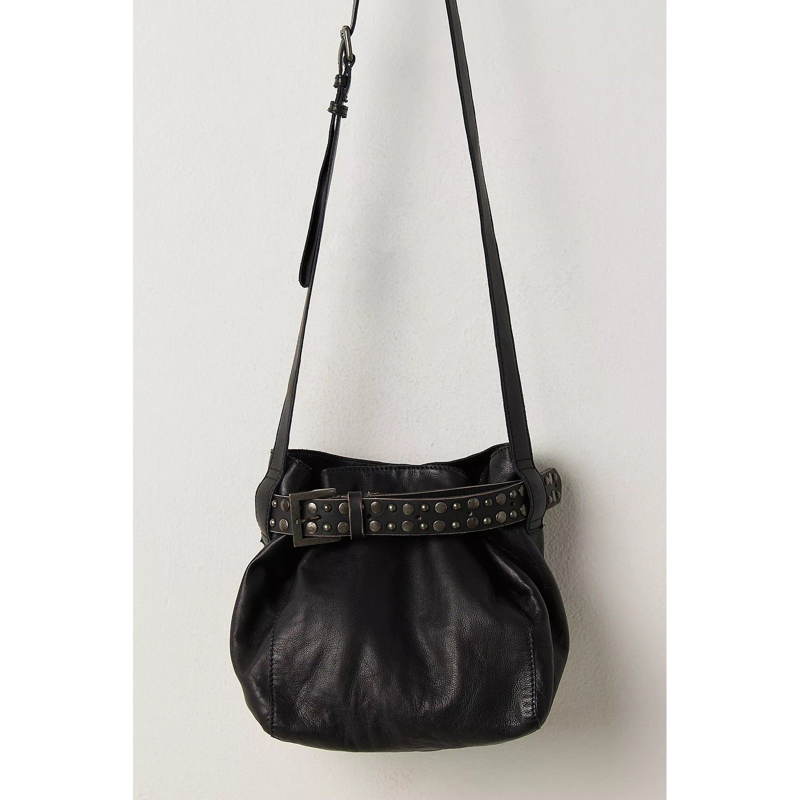 NWT!! FREE PEOPLE Black Leather Embellished Belt Bucket Bag Studded Studs Solid