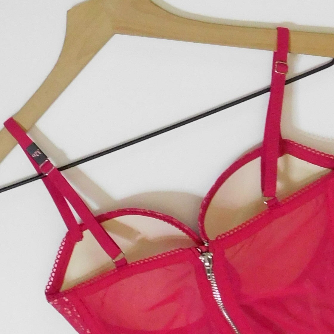 NWT!! VICTORIA'S SECRET Padded Demi-Buste Cousinne Longline Lace Bra 32D