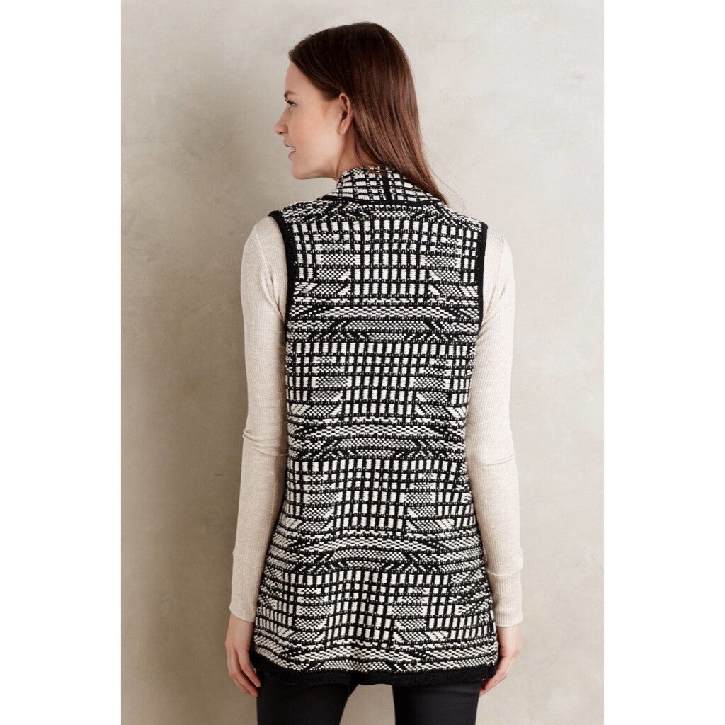 Anthropologie ANGEL OF THE NORTH Roenne Black & White Sweater Vest ~ Small