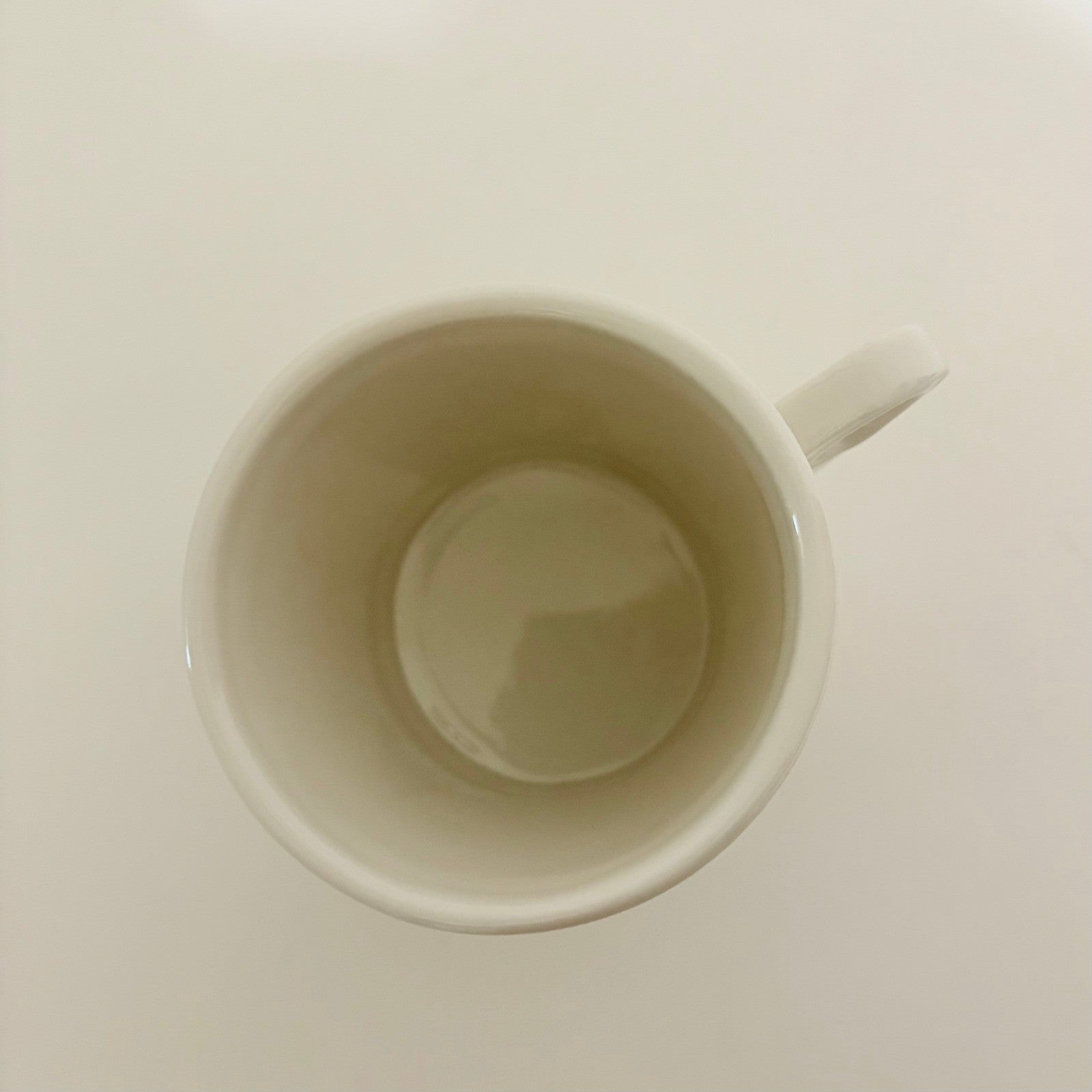ANTHROPOLOGIE Letter "P" Monogram Mug White Minimalist Coffee Tea Farmhouse P