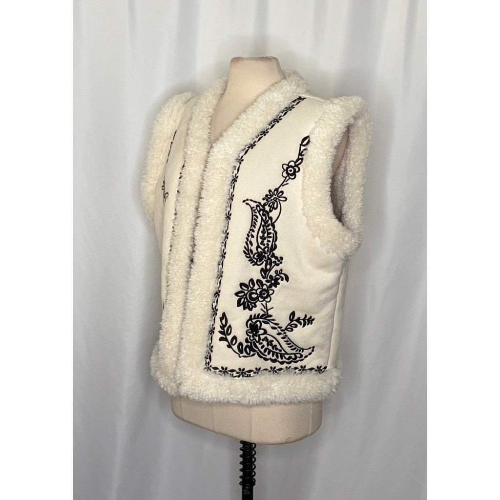 HOUSE OF HARLOW 1960 Floral Paisley Embroidered Faux Fur Vest Bohemian One Size