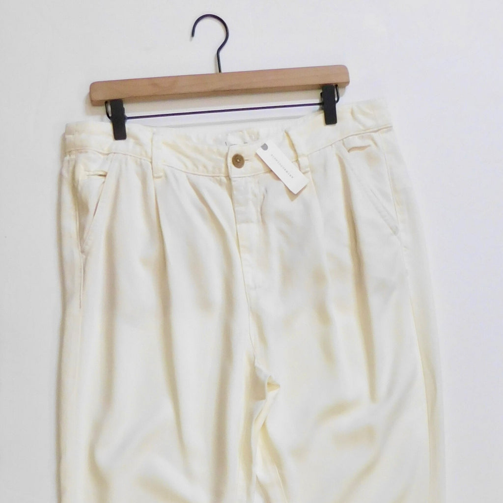 NWT!! ANTHROPOLOGIE Scout Tapered Slim Pants Natural Off White Pockets Size 32